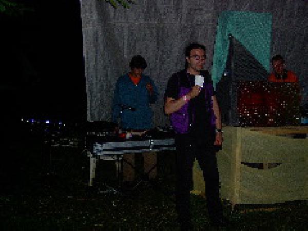  Bildname: 198.jpg 
 Breite: 240 Pixel 
 H�he: 180 Pixel 
 Gr�sse: 18 kB 