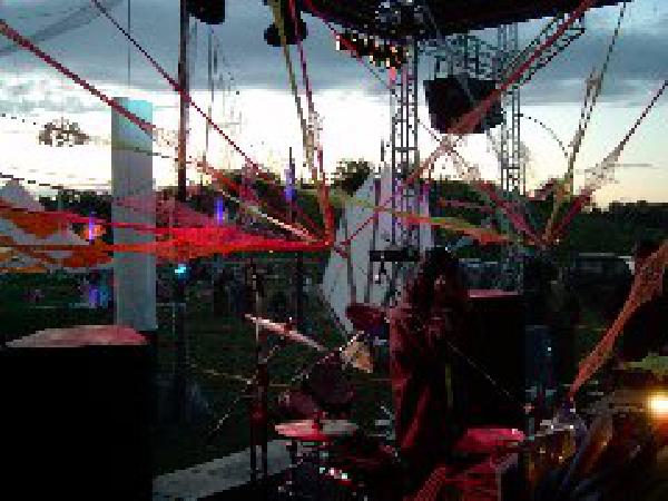  Bildname: 250.jpg 
 Breite: 240 Pixel 
 H�he: 180 Pixel 
 Gr�sse: 19 kB 