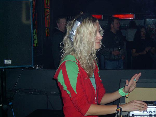  Bildname: sechs.jpg 
 Breite: 600 Pixel 
 H�he: 450 Pixel 
 Gr�sse: 45 kB 