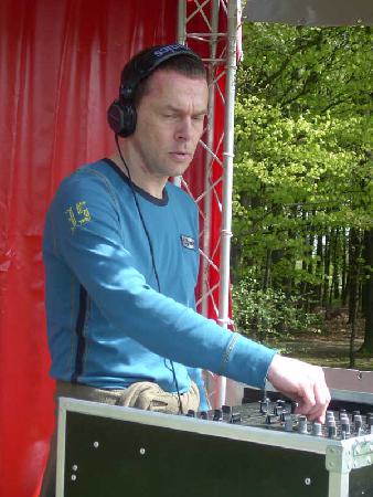  Bildname: IM002021.jpg 
 Breite: 600 Pixel 
 H�he: 800 Pixel 
 Gr�sse: 74 kB 