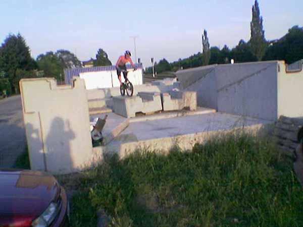  Bildname: Foto(120).jpg 
 Breite: 600 Pixel 
 H�he: 450 Pixel 
 Gr�sse: 24 kB 