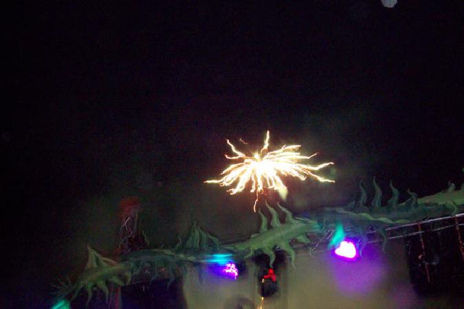  Bildname: 100_7450.jpg 
 Breite: 600 Pixel 
 H�he: 400 Pixel 
 Gr�sse: 34 kB 