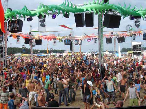  Bildname: 138.jpg 
 Breite: 600 Pixel 
 H�he: 450 Pixel 
 Gr�sse: 67 kB 