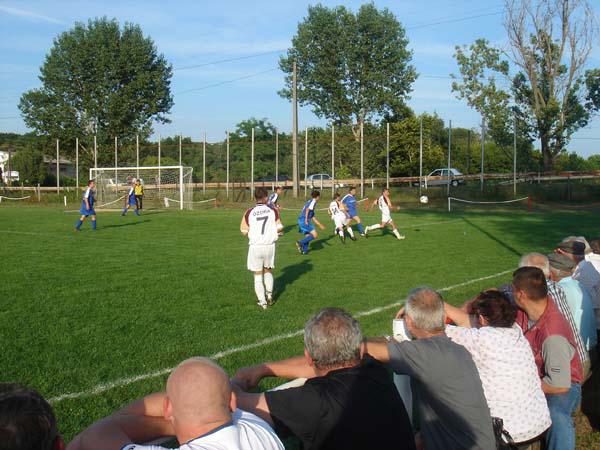  Bildname: DSC00396.jpg 
 Breite: 600 Pixel 
 H�he: 450 Pixel 
 Gr�sse: 80 kB 