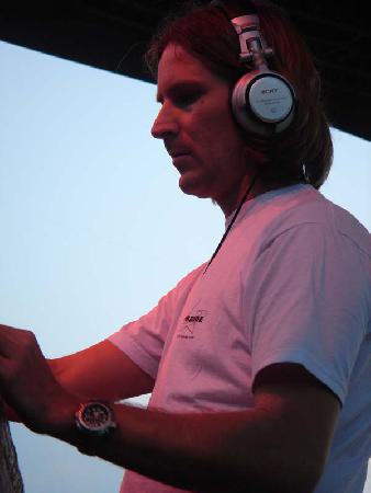  Bildname: DSC00709.jpg 
 Breite: 600 Pixel 
 H�he: 800 Pixel 
 Gr�sse: 39 kB 