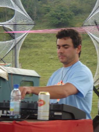  Bildname: DSC00860.jpg 
 Breite: 600 Pixel 
 H�he: 800 Pixel 
 Gr�sse: 64 kB 