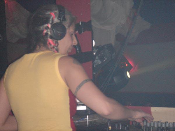  Bildname: DSC01332.jpg 
 Breite: 600 Pixel 
 H�he: 450 Pixel 
 Gr�sse: 38 kB 