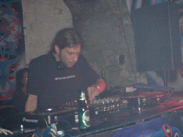  Bildname: 2214.jpg 
 Breite: 600 Pixel 
 H�he: 450 Pixel 
 Gr�sse: 49 kB 