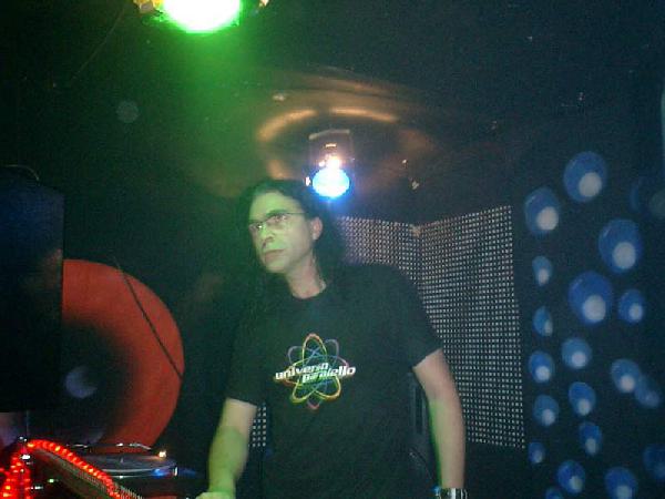  Bildname: CIMG0005.jpg 
 Breite: 800 Pixel 
 H�he: 600 Pixel 
 Gr�sse: 49 kB 