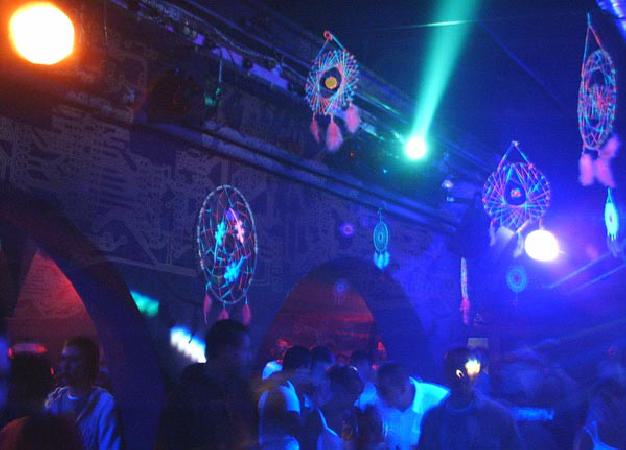  Bildname: 01010017.jpg 
 Breite: 600 Pixel 
 H�he: 431 Pixel 
 Gr�sse: 53 kB 