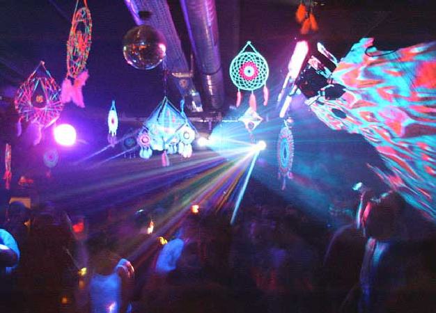  Bildname: 01010018.jpg 
 Breite: 600 Pixel 
 H�he: 431 Pixel 
 Gr�sse: 49 kB 