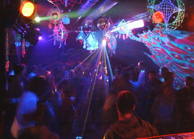  Bildname: 01010026.jpg 
 Breite: 600 Pixel 
 H�he: 431 Pixel 
 Gr�sse: 54 kB 