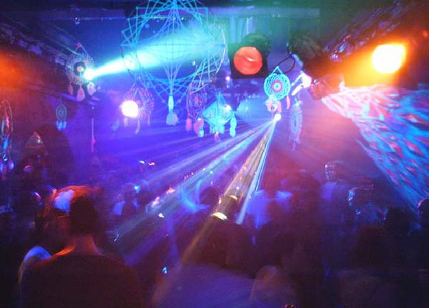  Bildname: 01010029.jpg 
 Breite: 600 Pixel 
 H�he: 431 Pixel 
 Gr�sse: 46 kB 