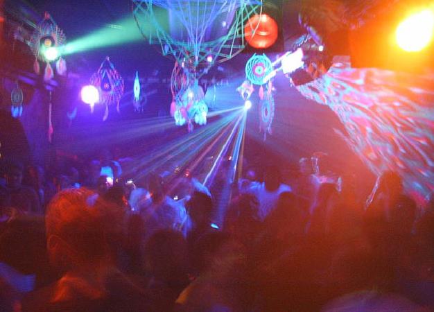  Bildname: 01010032.jpg 
 Breite: 600 Pixel 
 H�he: 431 Pixel 
 Gr�sse: 55 kB 