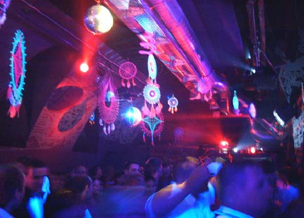  Bildname: 01010039.jpg 
 Breite: 600 Pixel 
 H�he: 431 Pixel 
 Gr�sse: 51 kB 