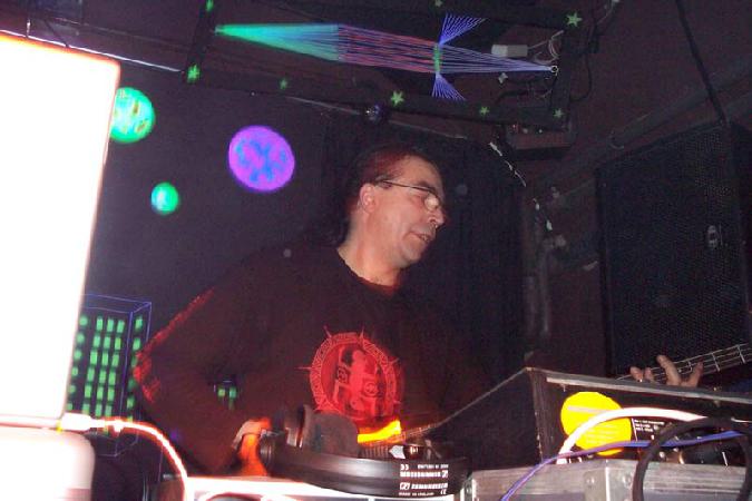  Bildname: 100_9921.jpg 
 Breite: 800 Pixel 
 H�he: 533 Pixel 
 Gr�sse: 47 kB 