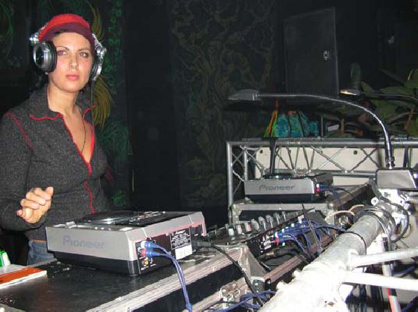  Bildname: DSCN4270.jpg 
 Breite: 535 Pixel 
 H�he: 400 Pixel 
 Gr�sse: 75 kB 