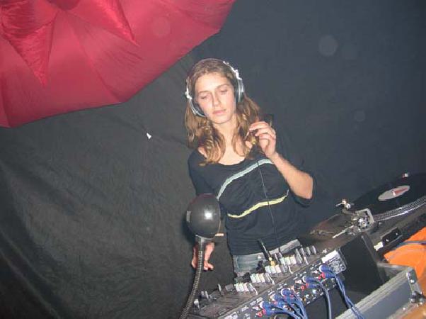  Bildname: DSCN4277.jpg 
 Breite: 535 Pixel 
 H�he: 400 Pixel 
 Gr�sse: 57 kB 