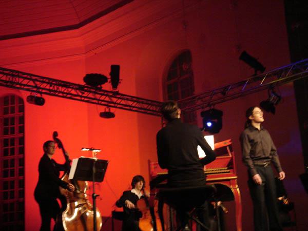  Bildname: DSC02656.jpg 
 Breite: 600 Pixel 
 H�he: 450 Pixel 
 Gr�sse: 60 kB 