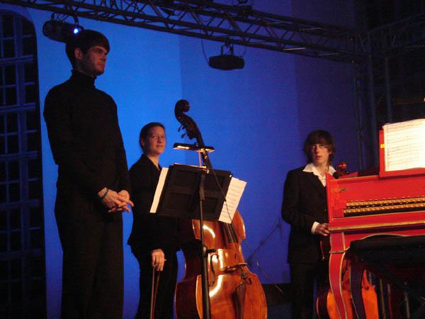  Bildname: DSC02664.jpg 
 Breite: 600 Pixel 
 H�he: 450 Pixel 
 Gr�sse: 66 kB 