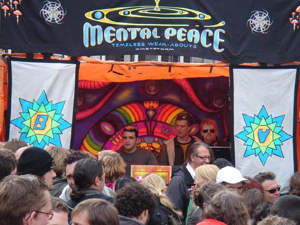  Bildname: DSC02925.jpg 
 Breite: 600 Pixel 
 H�he: 450 Pixel 
 Gr�sse: 99 kB 