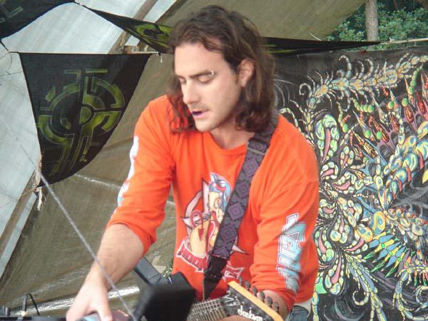  Bildname: DSC03776.jpg 
 Breite: 600 Pixel 
 H�he: 450 Pixel 
 Gr�sse: 83 kB 