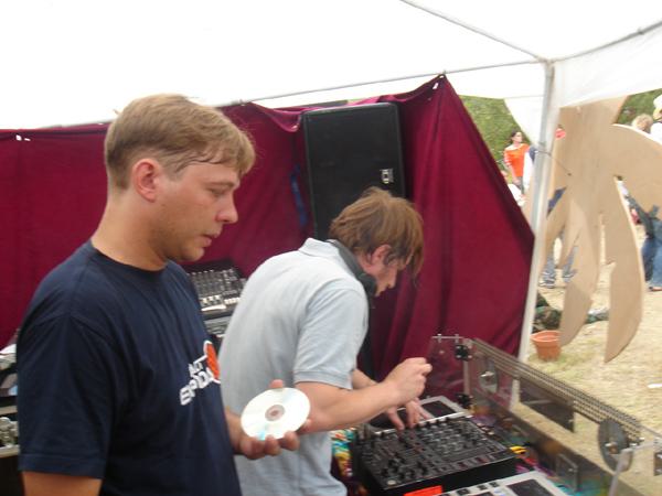  Bildname: DSC03826.jpg 
 Breite: 600 Pixel 
 H�he: 450 Pixel 
 Gr�sse: 145 kB 