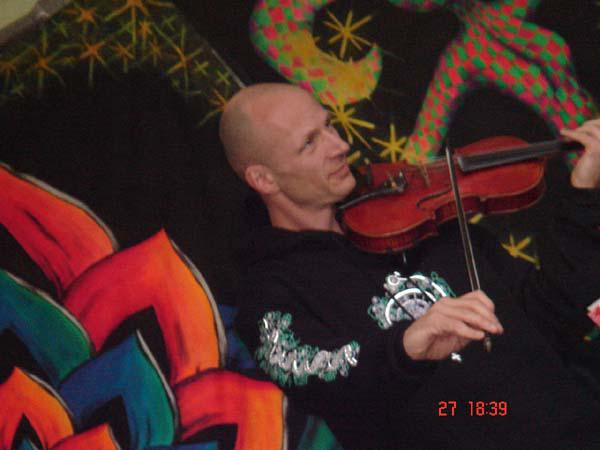  Bildname: 4019.jpg 
 Breite: 600 Pixel 
 H�he: 450 Pixel 
 Gr�sse: 50 kB 