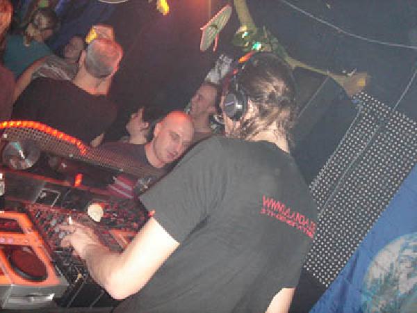  Bildname: DSC04315.jpg 
 Breite: 400 Pixel 
 H�he: 300 Pixel 
 Gr�sse: 46 kB 