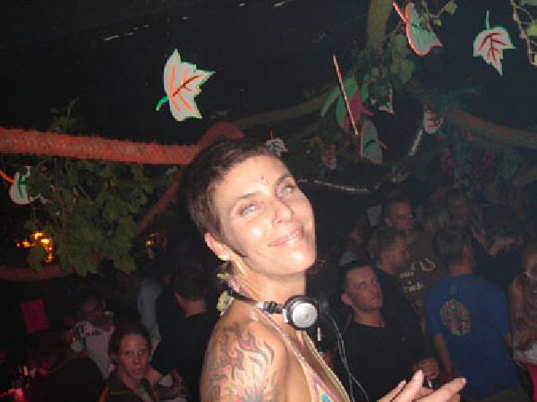  Bildname: DSC04322.jpg 
 Breite: 400 Pixel 
 H�he: 300 Pixel 
 Gr�sse: 47 kB 