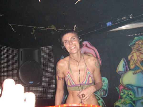  Bildname: DSC04333.jpg 
 Breite: 400 Pixel 
 H�he: 300 Pixel 
 Gr�sse: 41 kB 