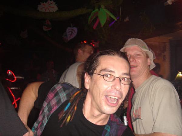  Bildname: DSC04356.jpg 
 Breite: 400 Pixel 
 H�he: 300 Pixel 
 Gr�sse: 43 kB 