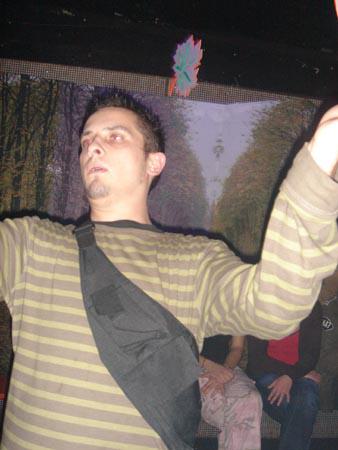  Bildname: DSC04363.jpg 
 Breite: 338 Pixel 
 H�he: 450 Pixel 
 Gr�sse: 46 kB 