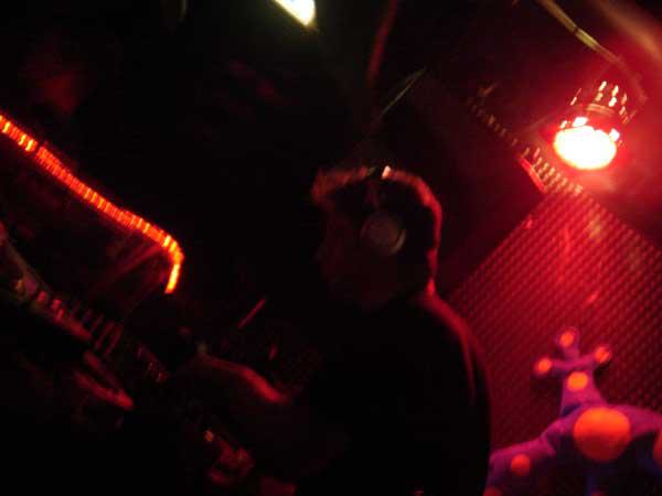  Bildname: jalanda29.jpg 
 Breite: 600 Pixel 
 H�he: 450 Pixel 
 Gr�sse: 31 kB 