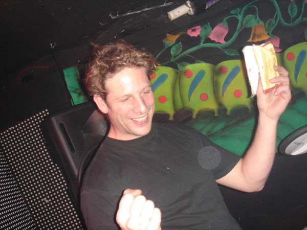  Bildname: jalanda31.jpg 
 Breite: 600 Pixel 
 H�he: 450 Pixel 
 Gr�sse: 47 kB 