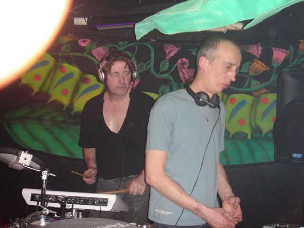  Bildname: jalanda34.jpg 
 Breite: 600 Pixel 
 H�he: 450 Pixel 
 Gr�sse: 45 kB 