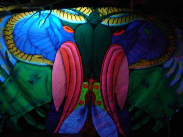  Bildname: jalanda4.jpg 
 Breite: 600 Pixel 
 H�he: 450 Pixel 
 Gr�sse: 48 kB 