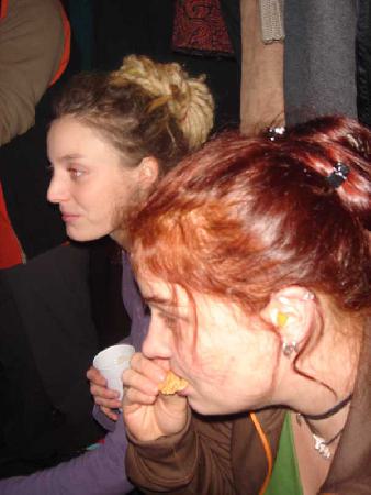  Bildname: jalanda40.jpg 
 Breite: 600 Pixel 
 H�he: 800 Pixel 
 Gr�sse: 52 kB 