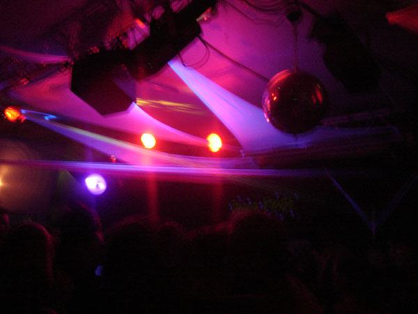  Bildname: DSC04652.jpg 
 Breite: 600 Pixel 
 H�he: 450 Pixel 
 Gr�sse: 52 kB 