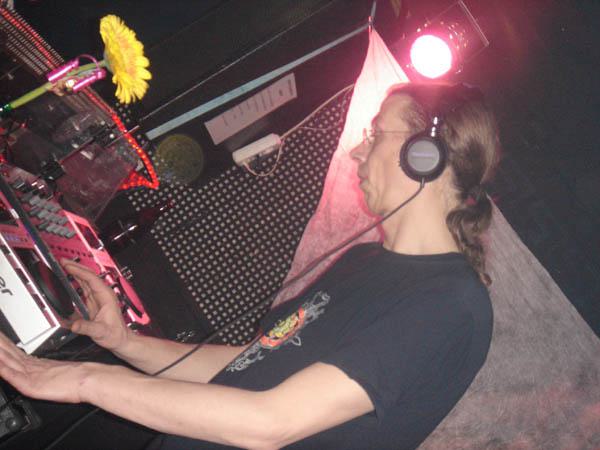  Bildname: DSC04761.jpg 
 Breite: 600 Pixel 
 H�he: 450 Pixel 
 Gr�sse: 66 kB 