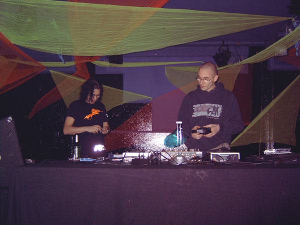  Bildname: 039-andre-und-frank.jpg 
 Breite: 600 Pixel 
 H�he: 450 Pixel 
 Gr�sse: 46 kB 