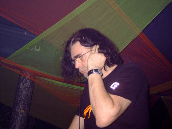  Bildname: 06-alpha-bei-der-arbeit.jpg 
 Breite: 600 Pixel 
 H�he: 450 Pixel 
 Gr�sse: 39 kB 