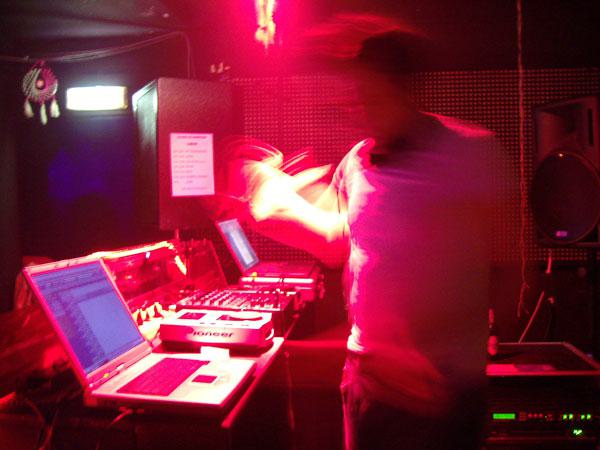  Bildname: IMG_2211.jpg 
 Breite: 600 Pixel 
 H�he: 450 Pixel 
 Gr�sse: 57 kB 