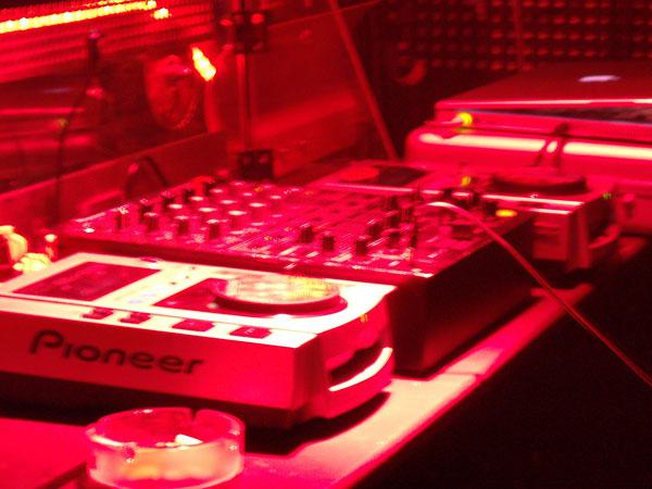  Bildname: IMG_2242.jpg 
 Breite: 600 Pixel 
 H�he: 450 Pixel 
 Gr�sse: 63 kB 