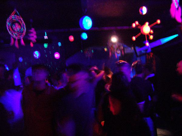  Bildname: IMG_2256.jpg 
 Breite: 600 Pixel 
 H�he: 450 Pixel 
 Gr�sse: 50 kB 