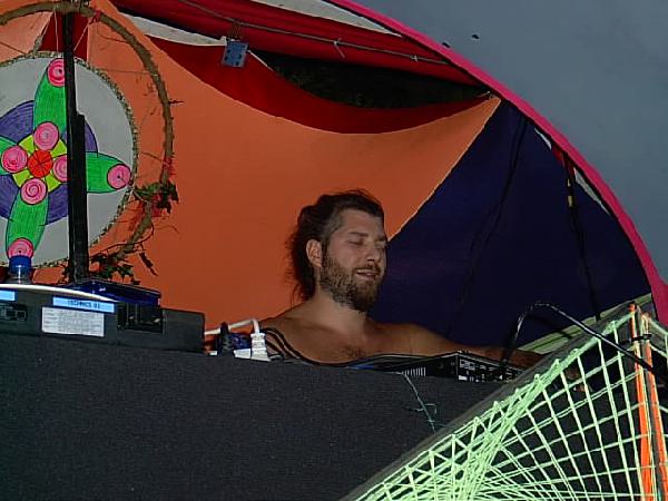  Bildname: IM000975.JPG 
 Breite: 640 Pixel 
 H�he: 480 Pixel 
 Gr�sse: 60 kB 