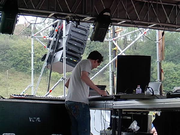  Bildname: IM001099.JPG 
 Breite: 640 Pixel 
 H�he: 480 Pixel 
 Gr�sse: 64 kB 