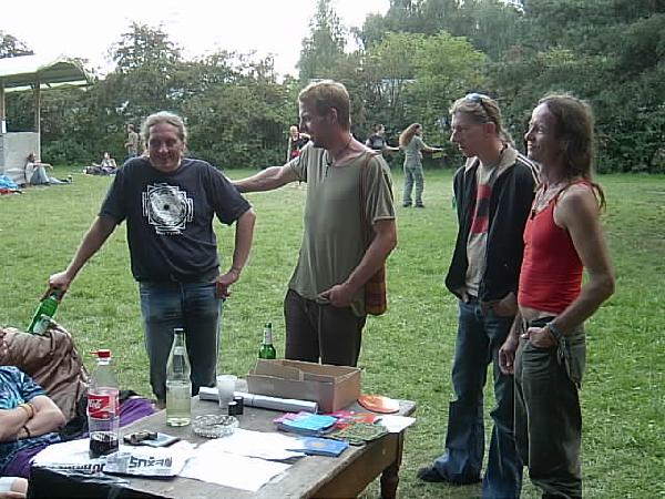  Bildname: IM001174.JPG 
 Breite: 640 Pixel 
 H�he: 480 Pixel 
 Gr�sse: 66 kB 