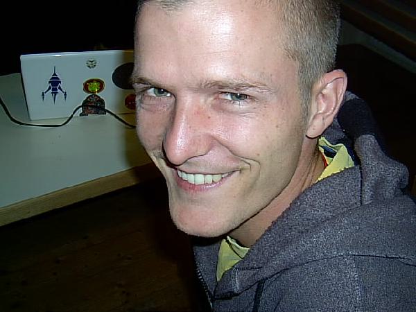  Bildname: IM001240.JPG 
 Breite: 640 Pixel 
 H�he: 480 Pixel 
 Gr�sse: 62 kB 